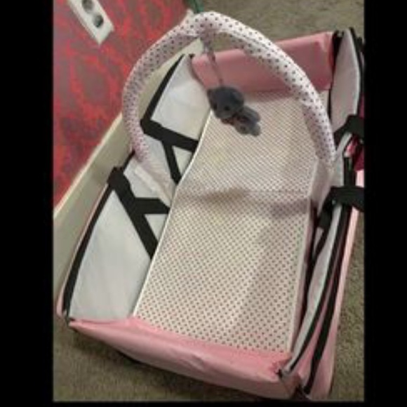 Convertible Diaper Bag/Changing Pad/Bed Girl Pink - Picture 4 of 5